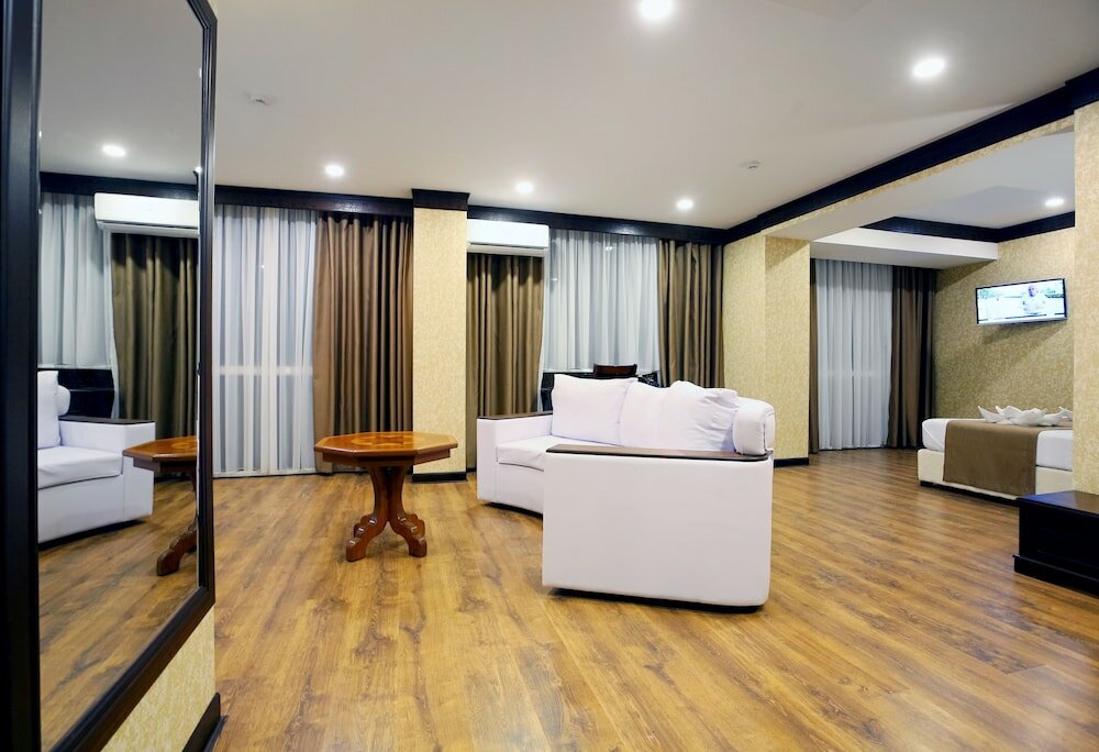 Фото Orient Star Varaxsha