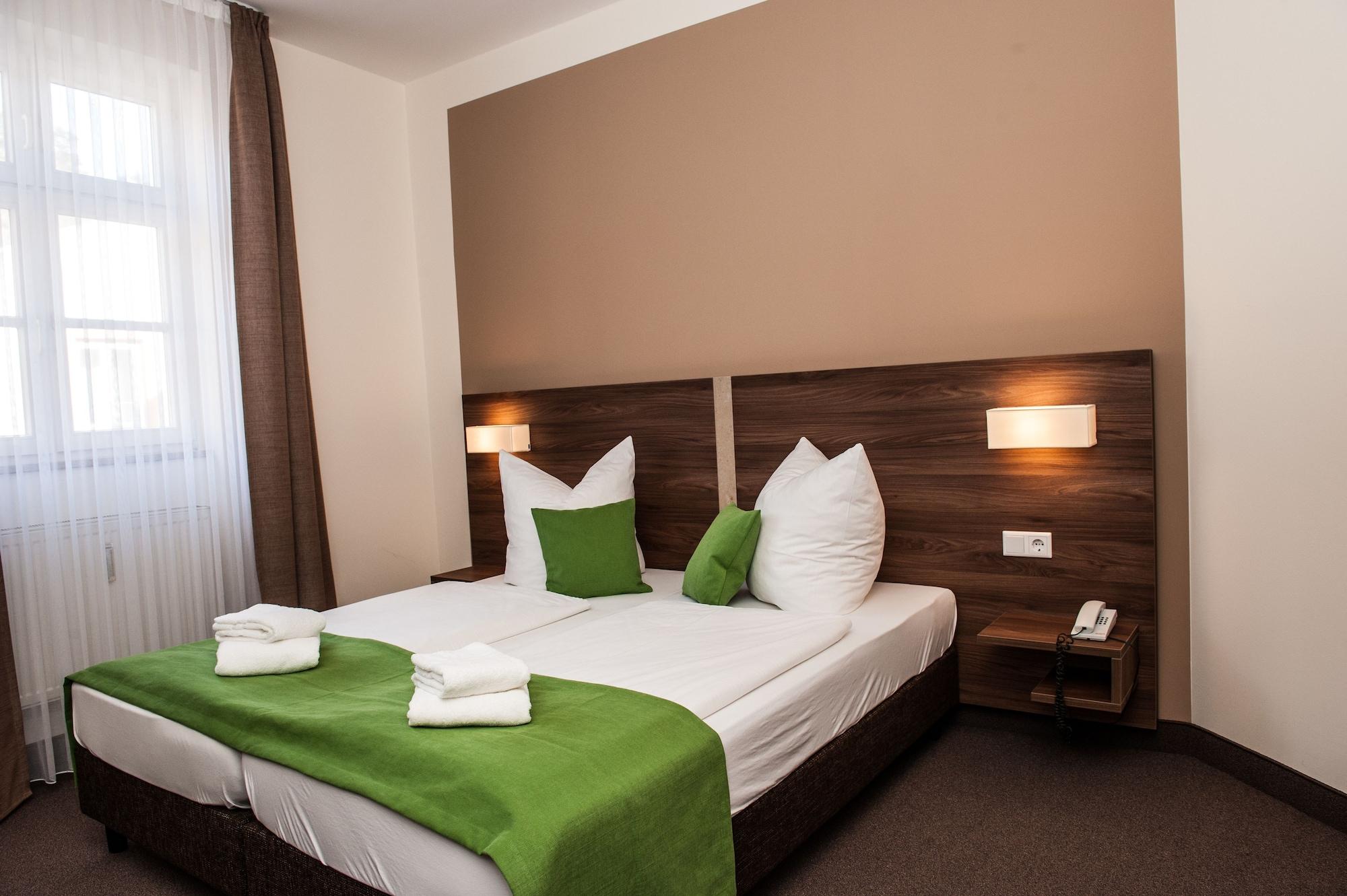 Фото отеля 2