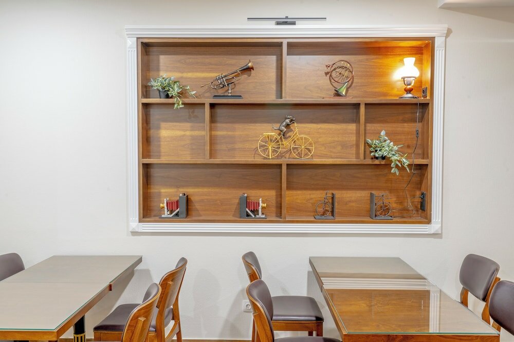 Фото Iris Hotel Georgia