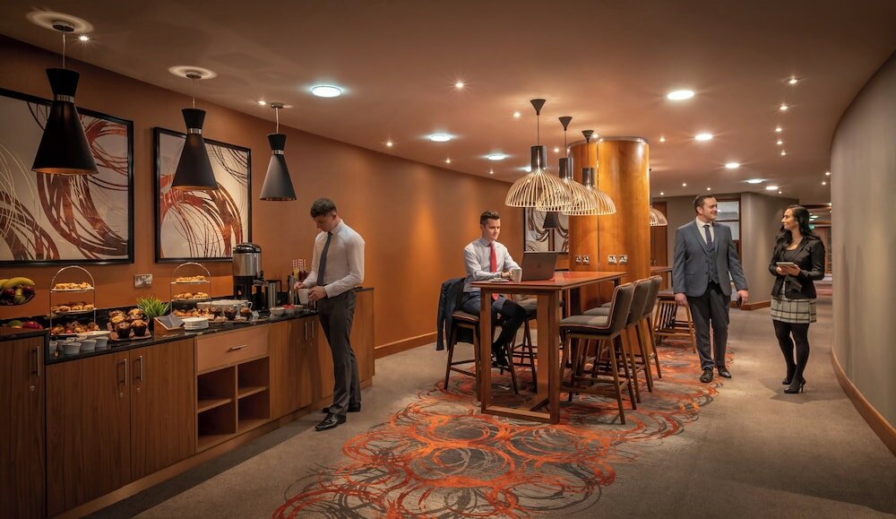 Фото Clayton Hotel Belfast