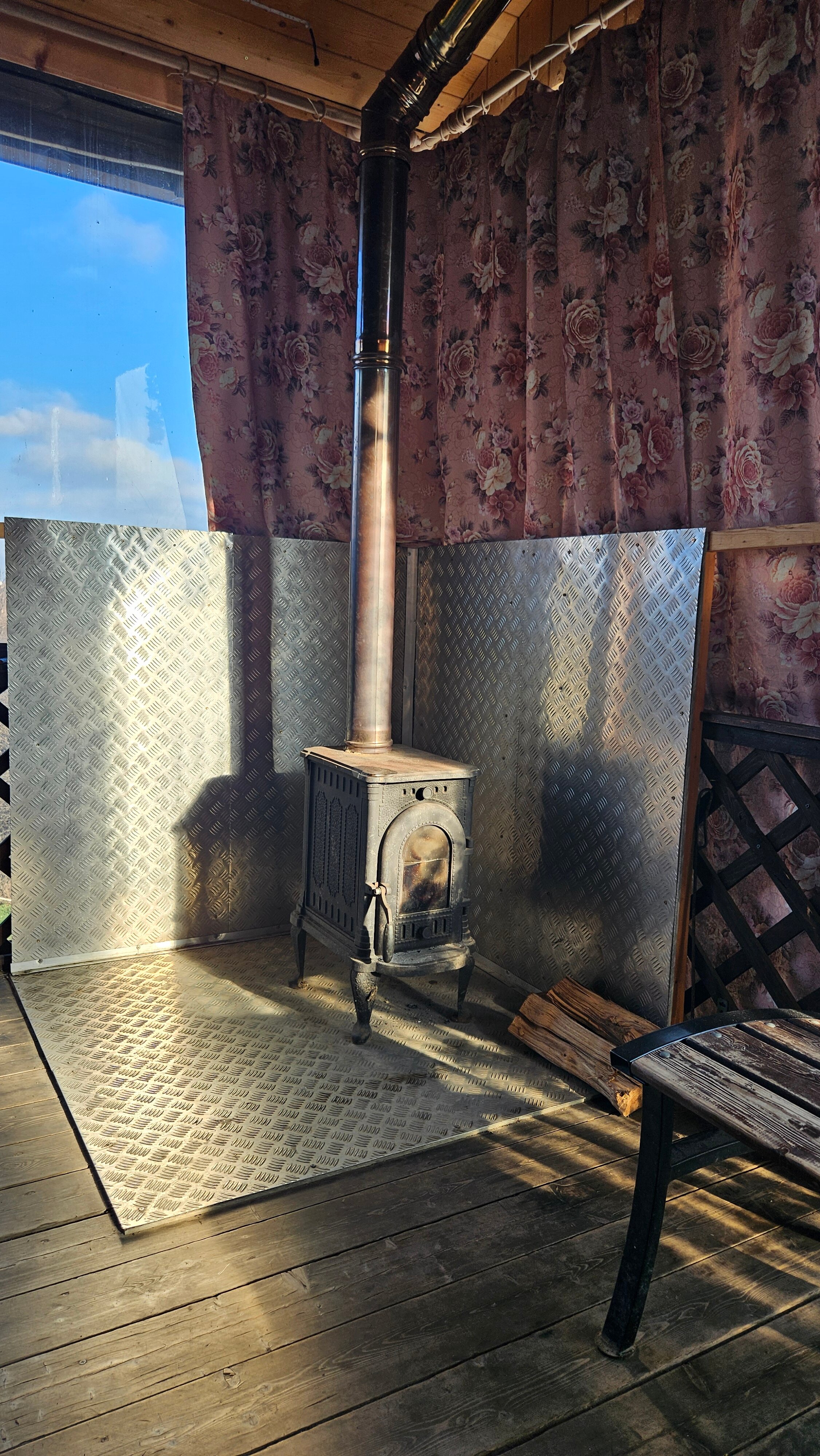 Фото Домик в терновнике