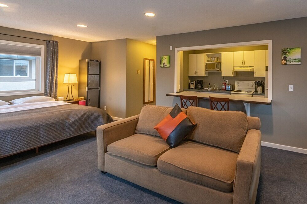 Фото Banff Boundary Lodge