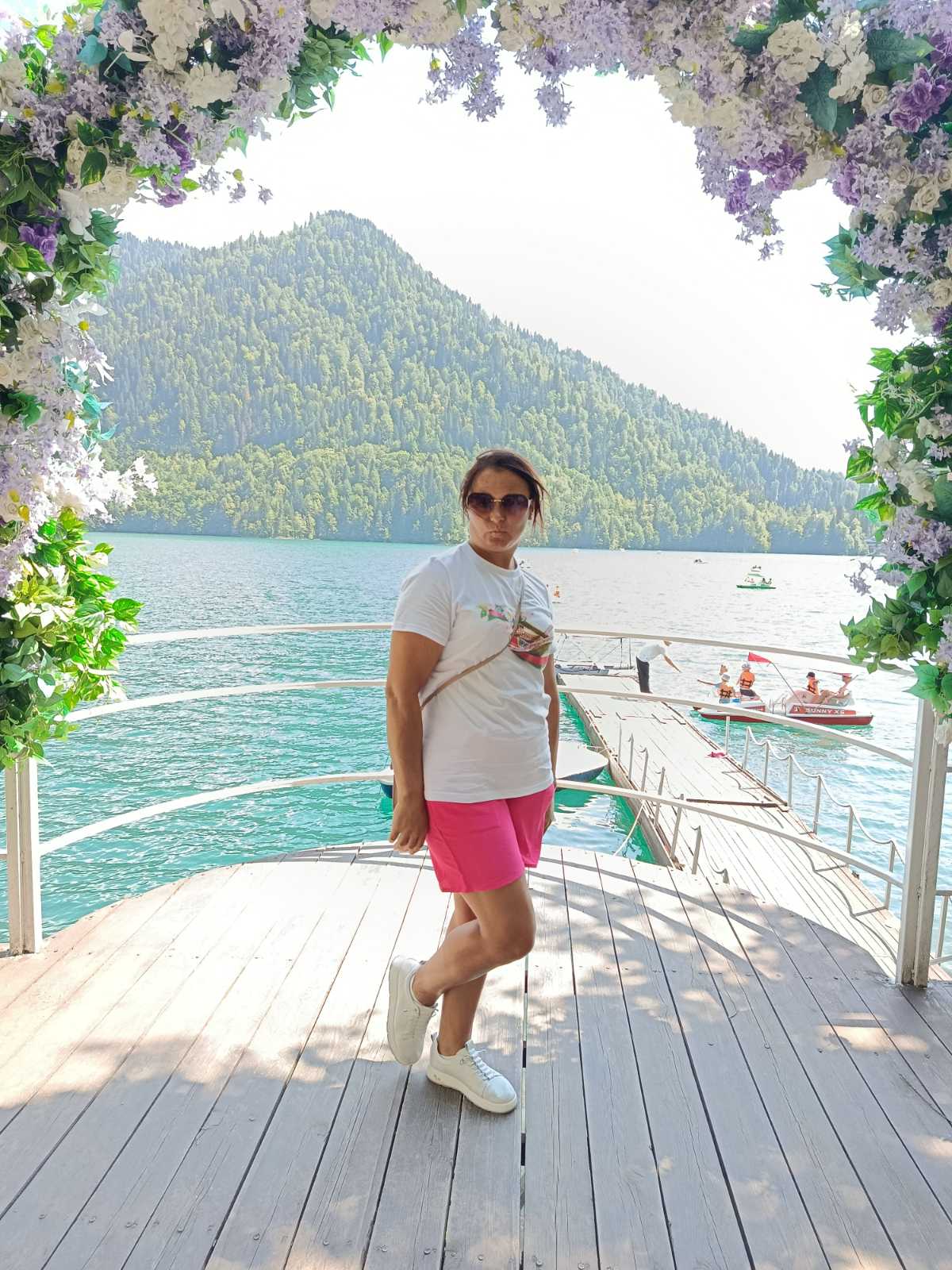 Фото у Норика и Сусанны