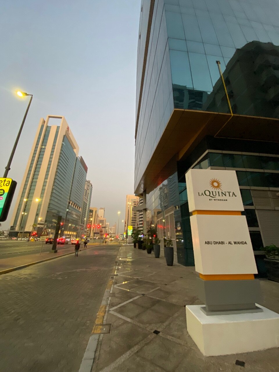 Фото La Quinta by Wyndham Abu Dhabi Al Wahda