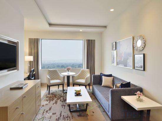 Фото Super 8 by Wyndham High Level Ab