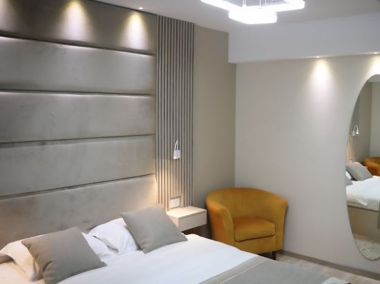 Фото Hotel Holiday