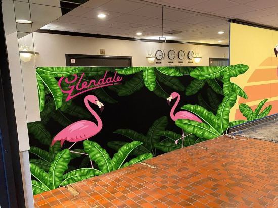 Фото Glendale Express Hotel