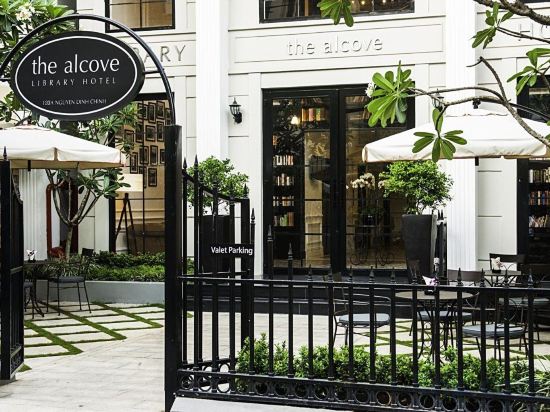 Фото The Alcove Library Hotel