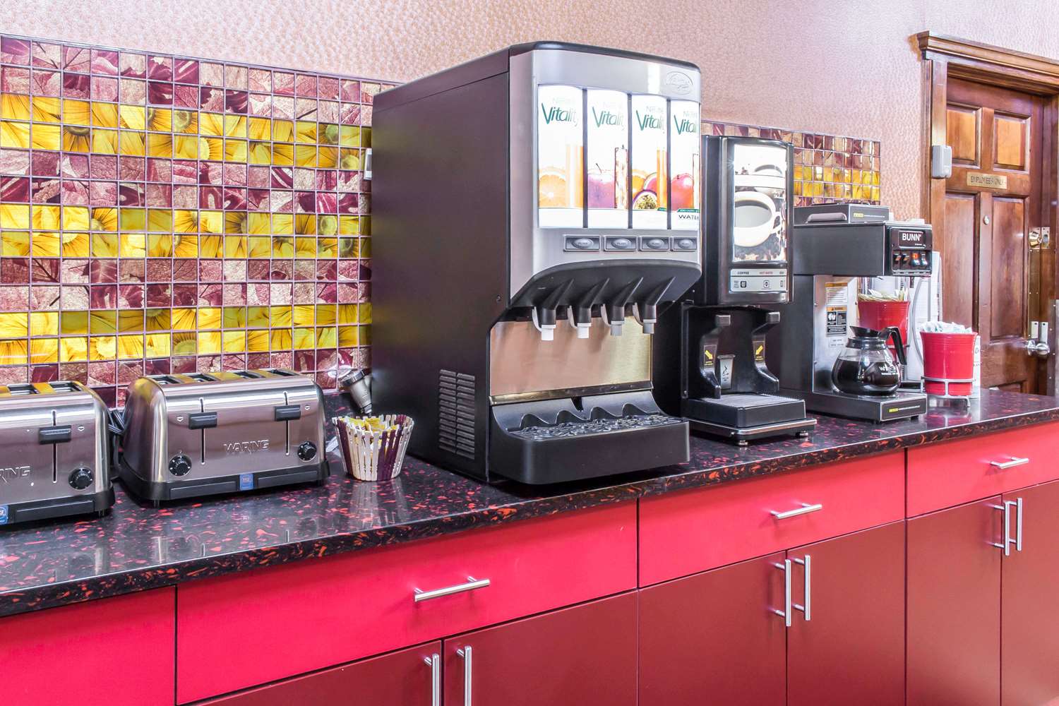 Фото Rodeway Inn Capri