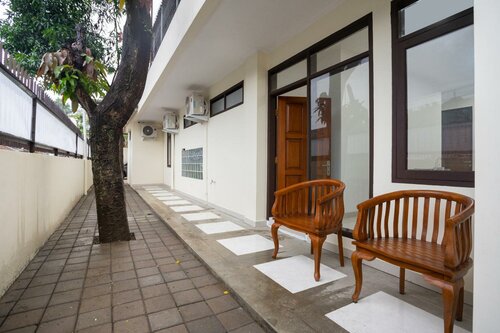 Гостиница Oyo 3209 Hegarbudhi Residence в Провинции Западная Ява
