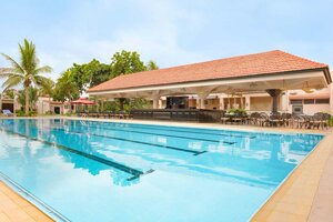 Гостиница Ramada Plaza by Wyndham Karachi Airport Hotel