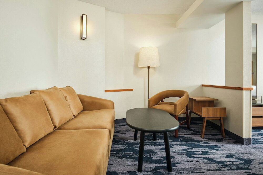 Фото Fairfield Inn & Suites by Marriott Gillette