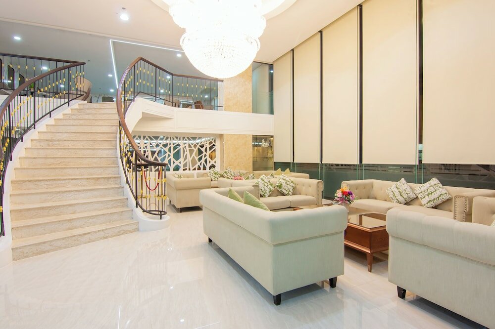 Фото Golden Jomtien Beach Hotel
