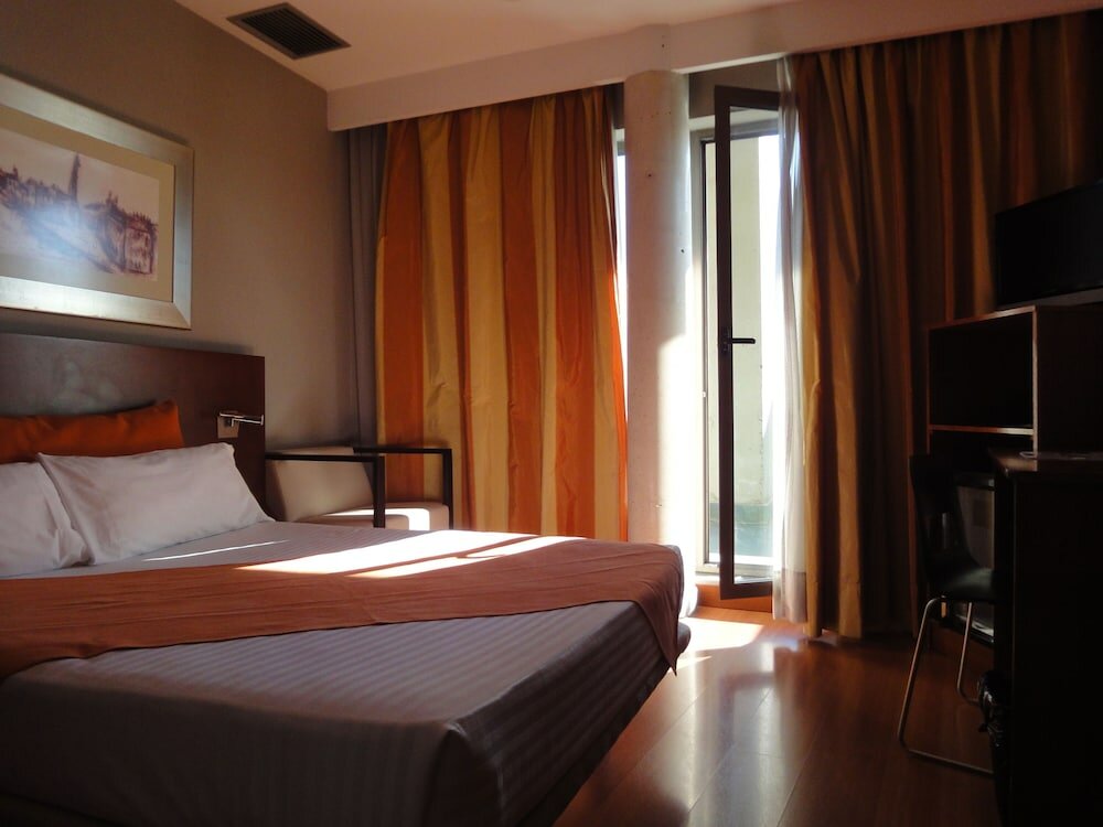 Фото Eurohotel Barcelona Gran VIA Fira