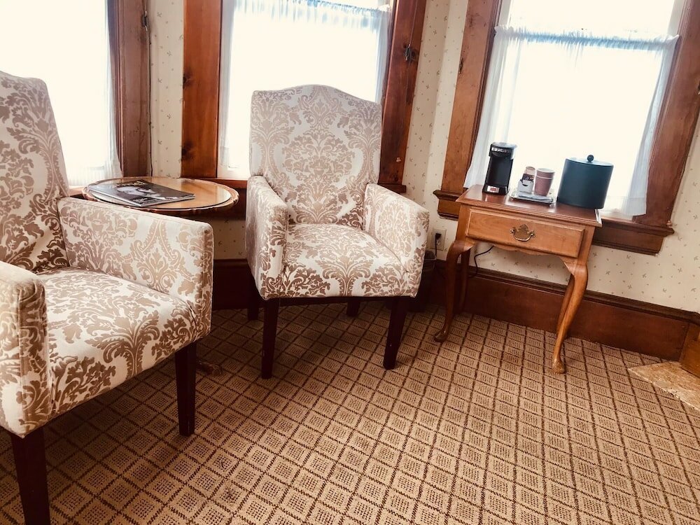 Фото Pacific Grove Inn