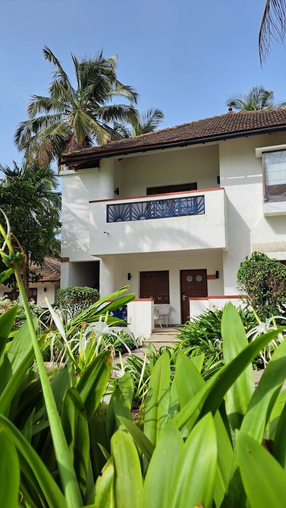 Фото Novotel Goa Dona Sylvia Resort Hotel