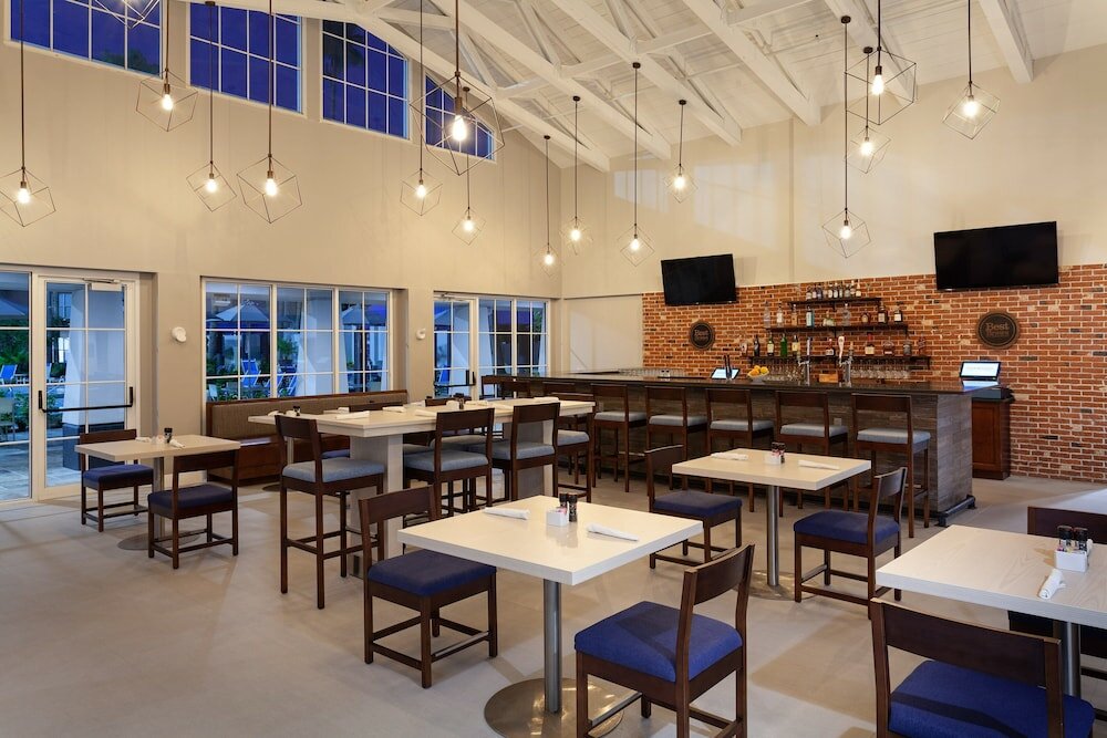 Фото Four Points by Sheraton Orlando Convention Center