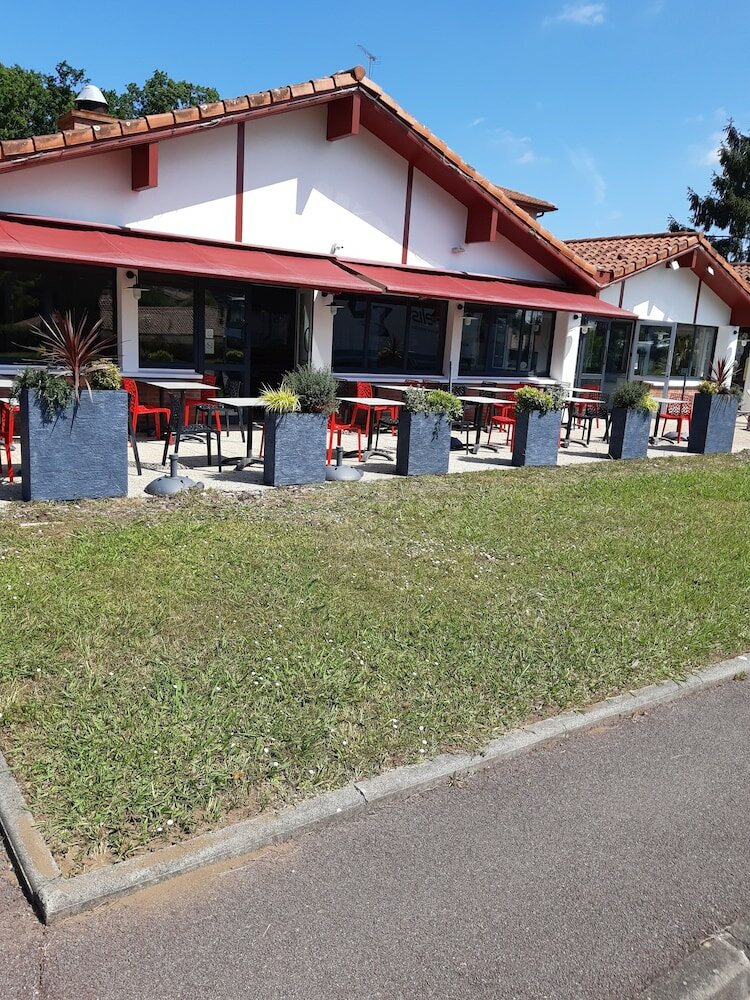 Фото Ibis Biarritz Anglet Aeroport