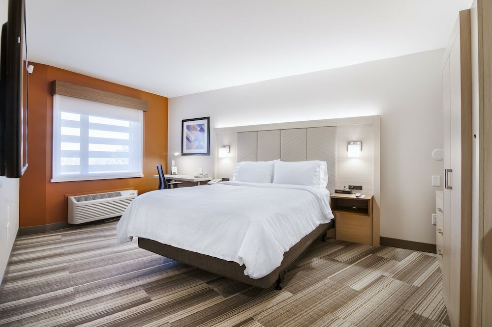 Фото Holiday Inn Express & Suites Langley