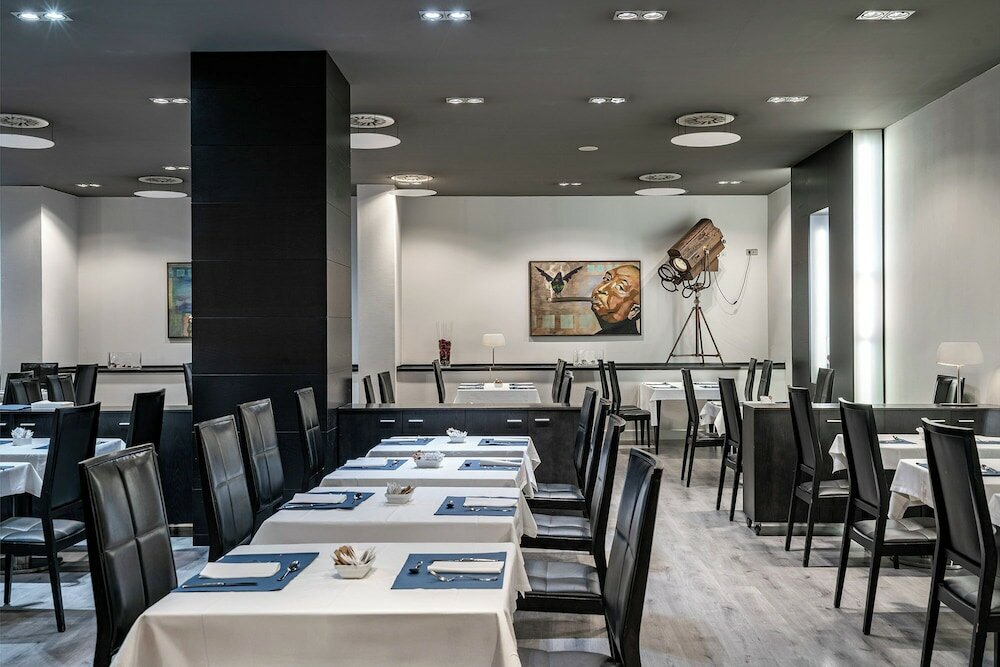 Фото Hotel Silken Coliseum