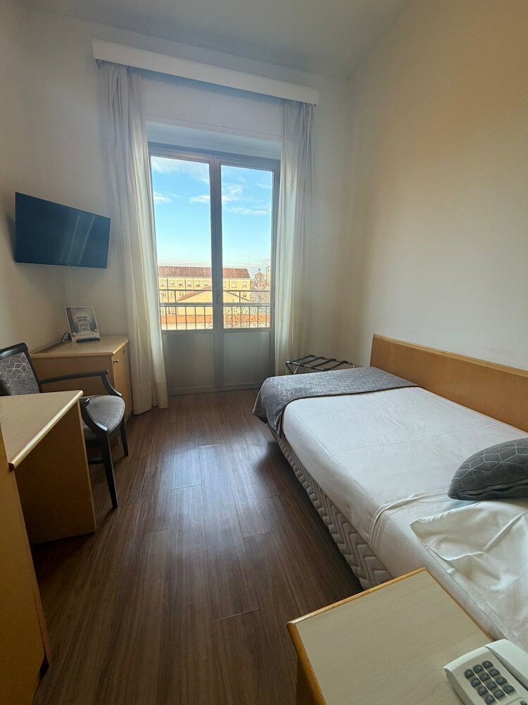 Фото Hotel Sant Ambroeus