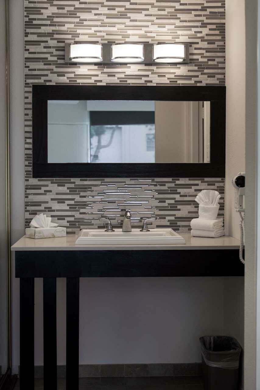 Фото Park Pointe Hotel