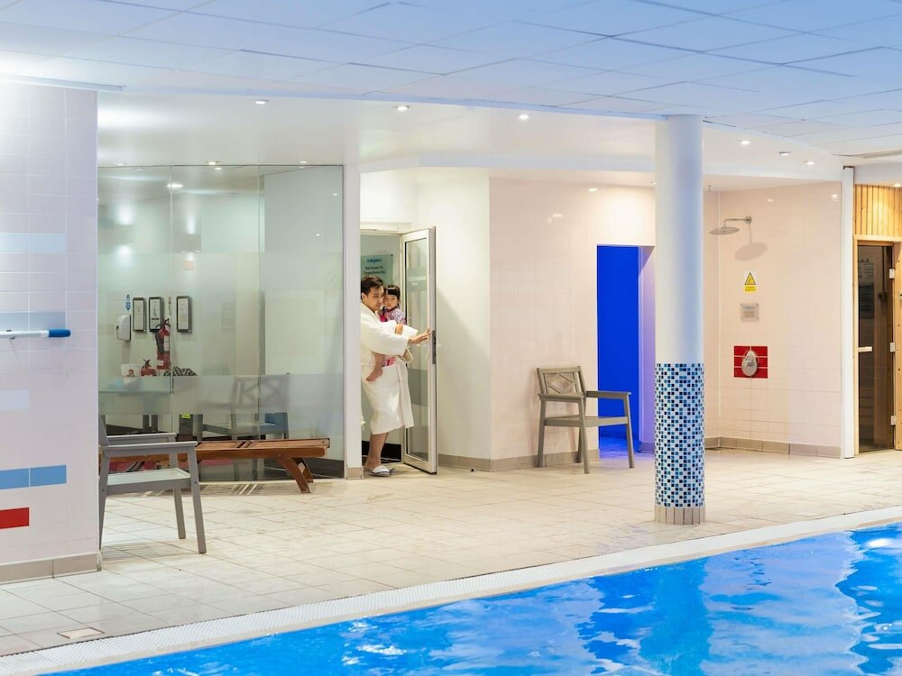 Фото Novotel Milton Keynes