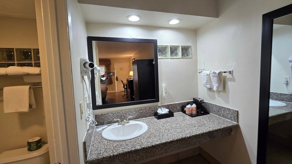 Фото El Cajon Inn & Suites