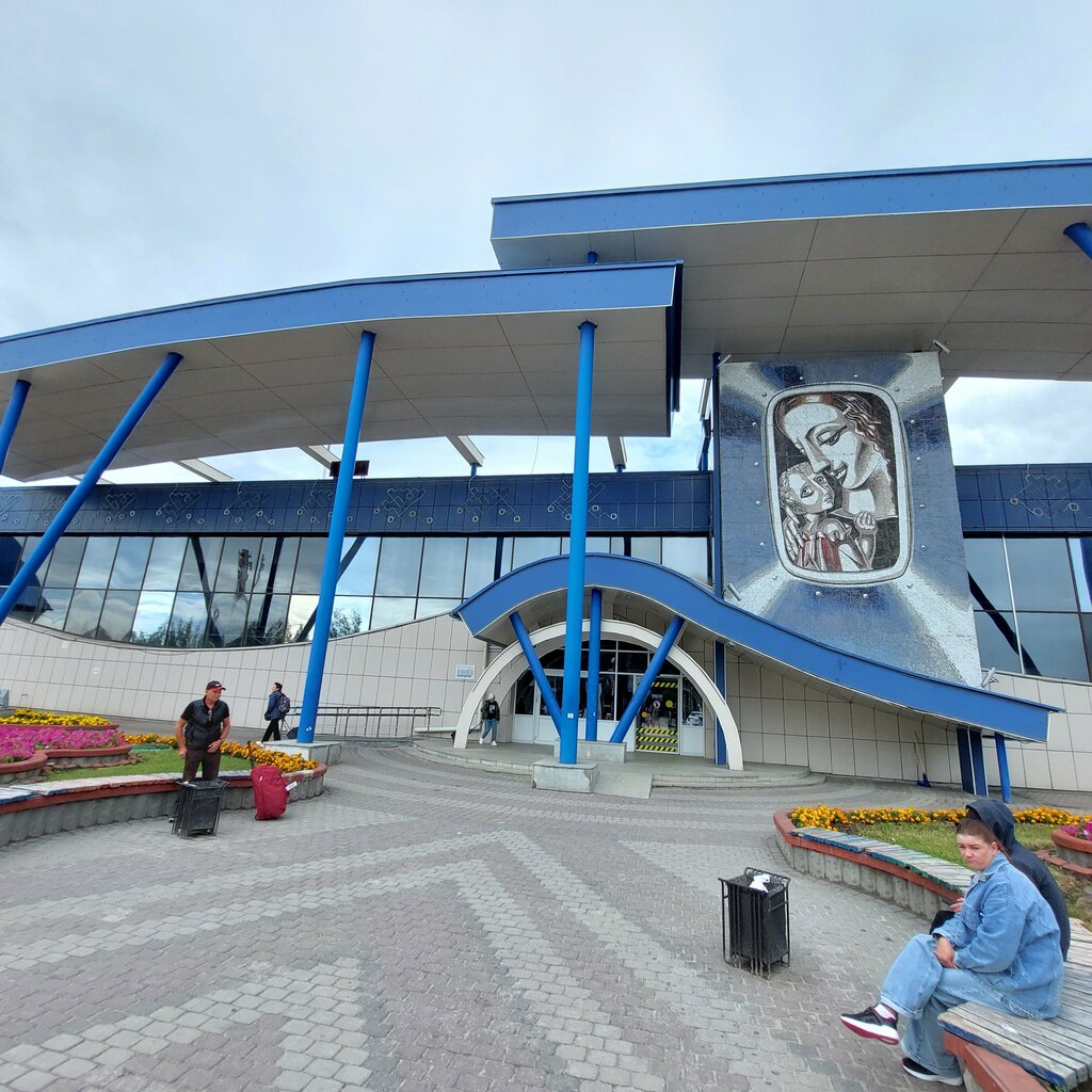 Hava limanı Surgut International Airport, Surqut, foto
