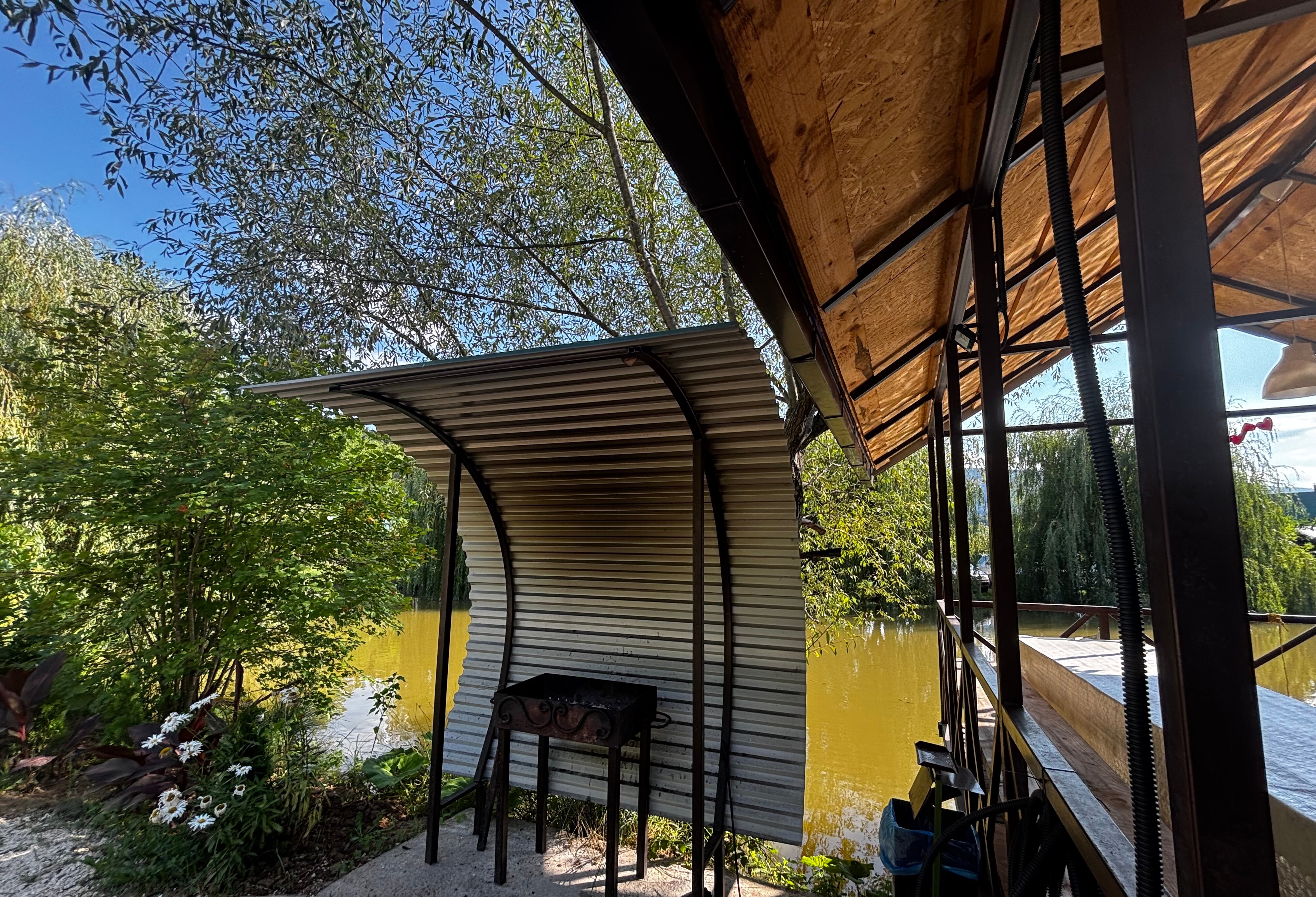 Фото Дом у озера