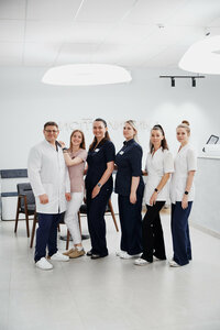 East Clinic (Komsomolskaya Street No:9А, Dolgoprudny), tıp merkezleri ve klinikler  Dolgoprudny'den