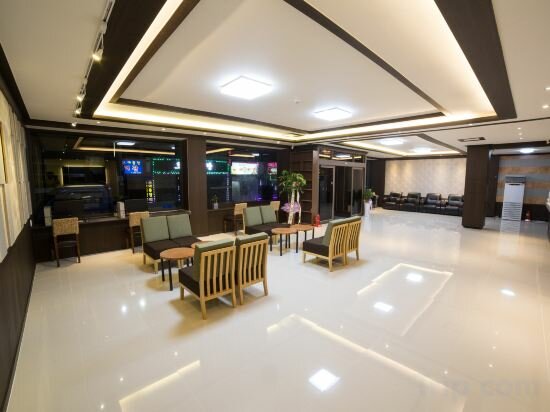 Фото Jeju Stay Hotel