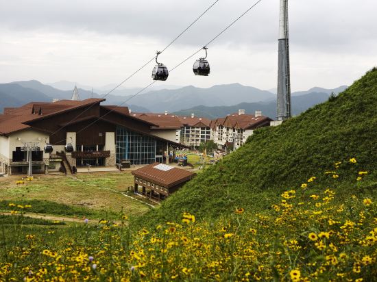 Фото High1 Condominium