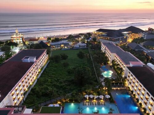 Внешний вид отеля Grand Mercure Bali Seminyak в Районе Куте, фото 1
