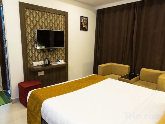 Фото The Porch Inn Hotel & Service Apartments