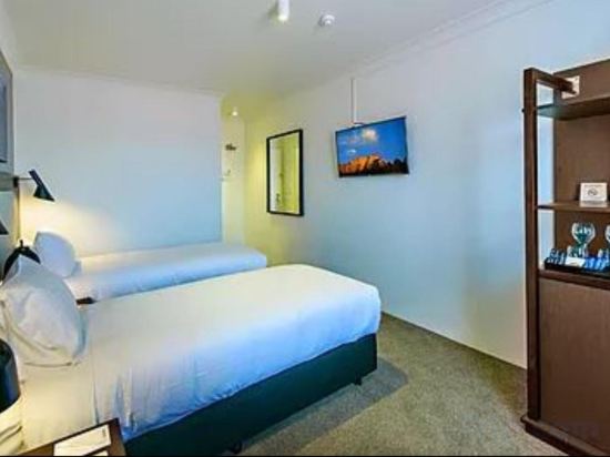 Фото CKS Sydney Airport Hotel