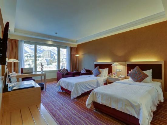 Фото Parsian Azadi Hotel