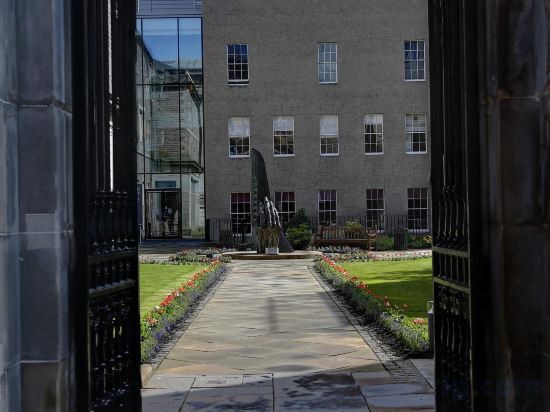 Фото Ten Hill Place Hotel