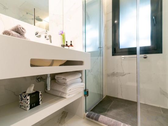 Фото Luwian Athens Boutique Hotel