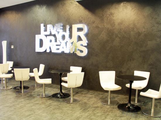 Фото IH Hotels Milano Lorenteggio