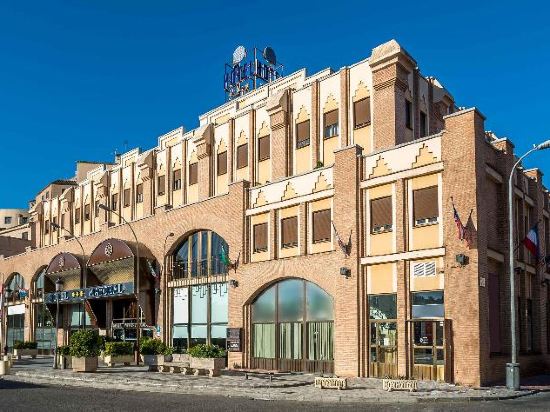 Фото Hotel Zentral Mayoral