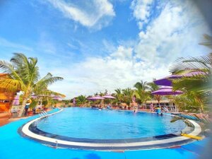 Rooster Mekong Resort (65QP+QP, Long Thoi), hotel