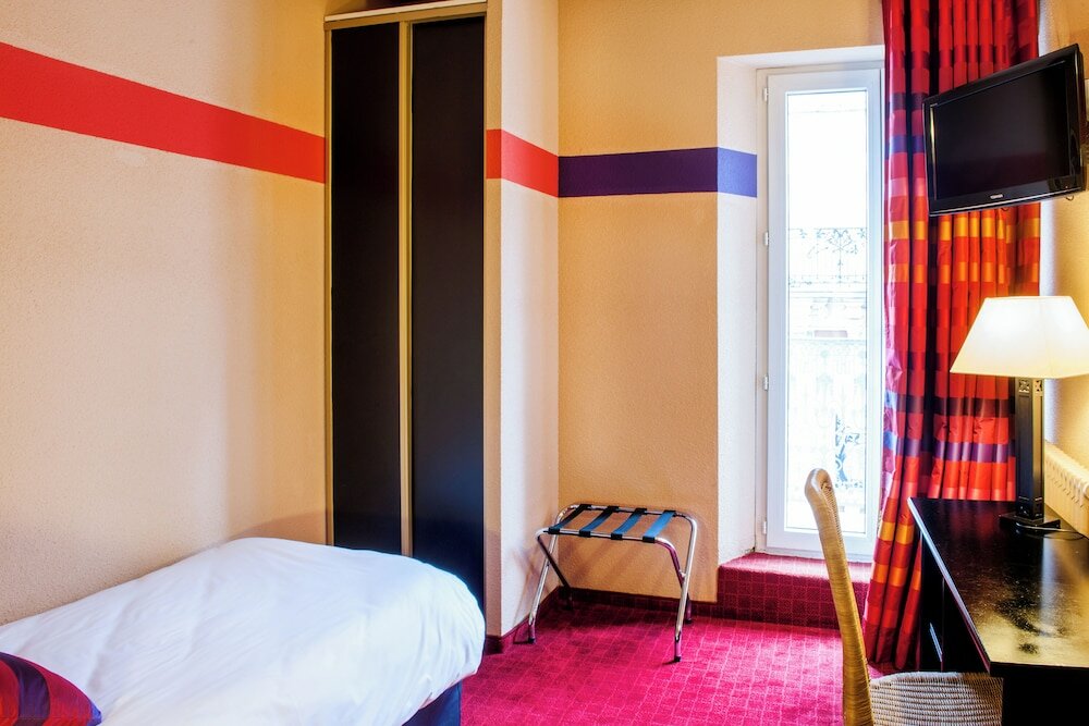 Фото Hotel Saint Sauveur