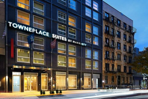 Гостиница TownePlace Suites by Marriott New York Manhattan в Норт Бергене