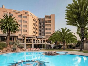 Гостиница Mövenpick Hotel Windhoek