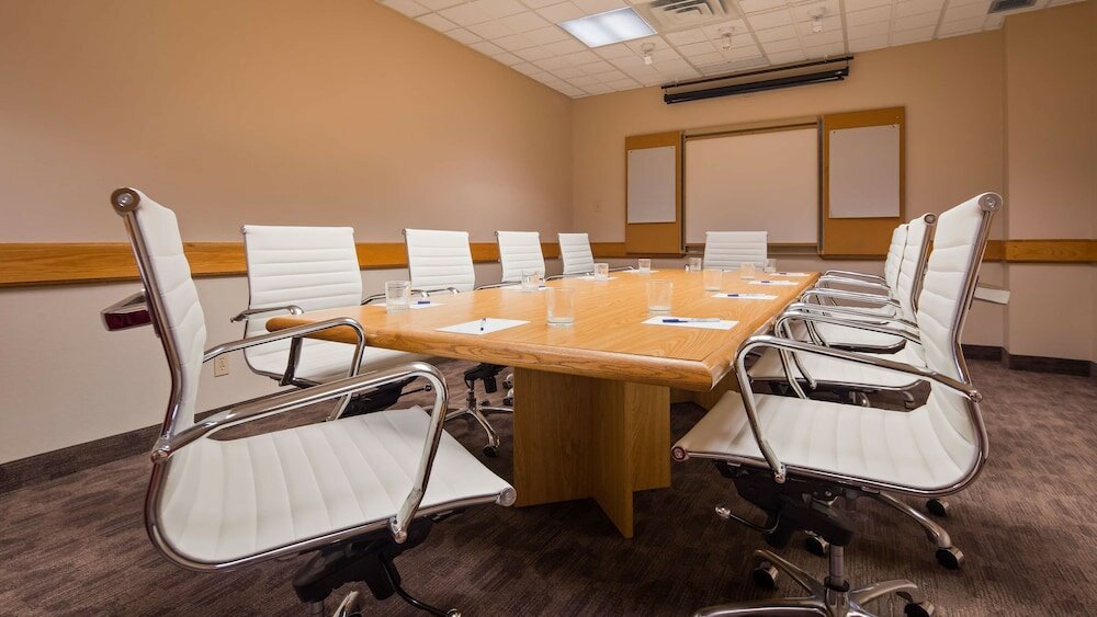 Фото Best Western Voyageur Place Hotel