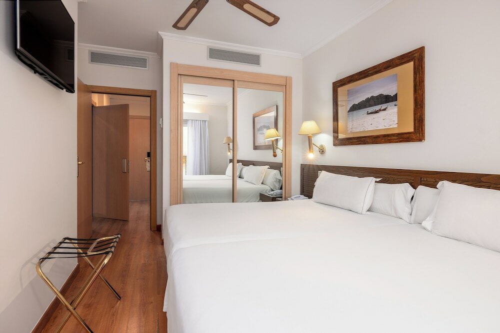 Фото Senator Cádiz SPA Hotel