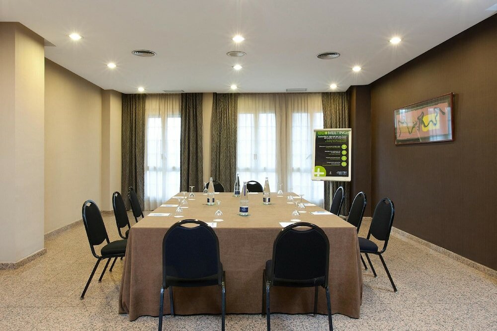 Фото URH Ciutat de Mataró