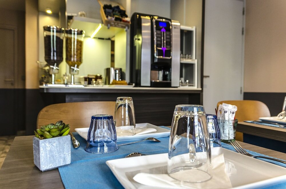 Фото Contact Hotel Alizé Montmartre