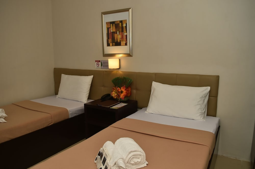 Фото Columbus Plaza Hotel